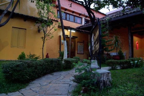 Hotel Plaza Santo Domingo Сан-Крістобаль-де-лас-Касас Екстер'єр фото