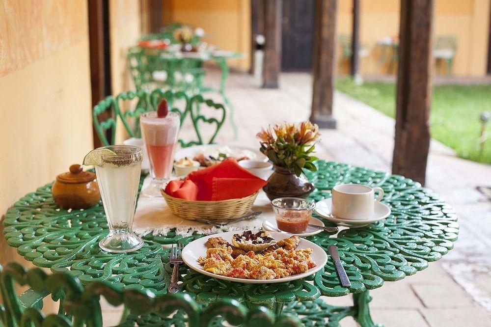 Hotel Plaza Santo Domingo Сан-Крістобаль-де-лас-Касас Екстер'єр фото