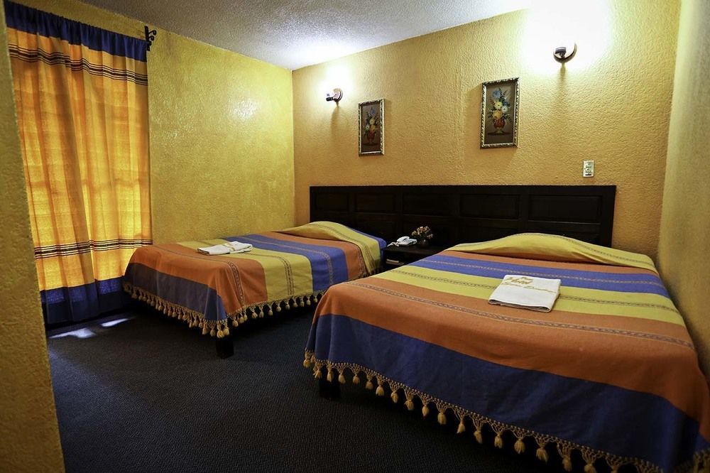 Hotel Plaza Santo Domingo Сан-Крістобаль-де-лас-Касас Екстер'єр фото