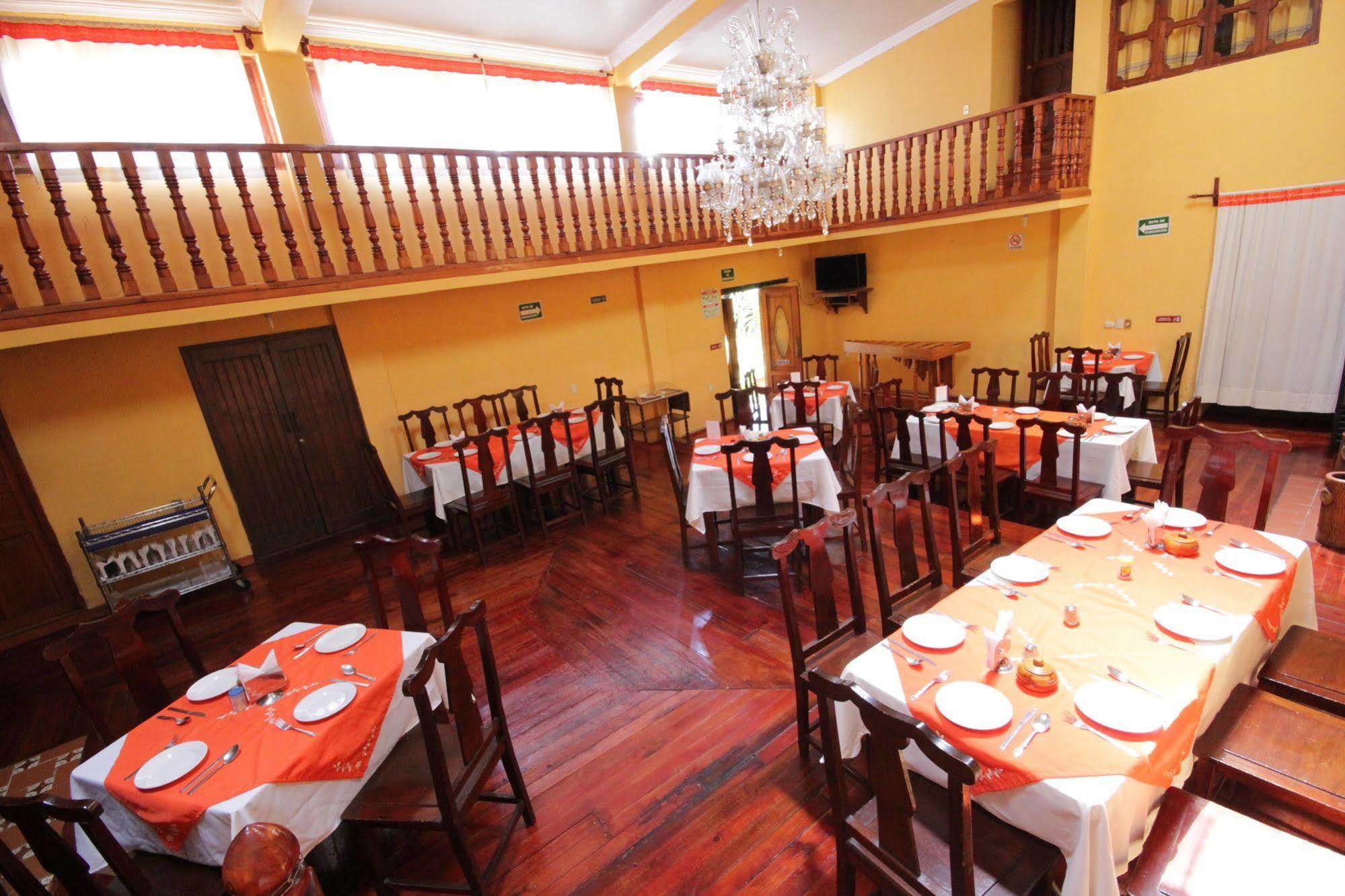 Hotel Plaza Santo Domingo Сан-Крістобаль-де-лас-Касас Екстер'єр фото